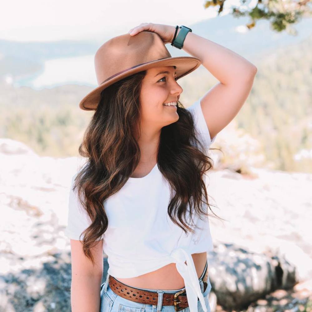 Meet your Posher, Lauren